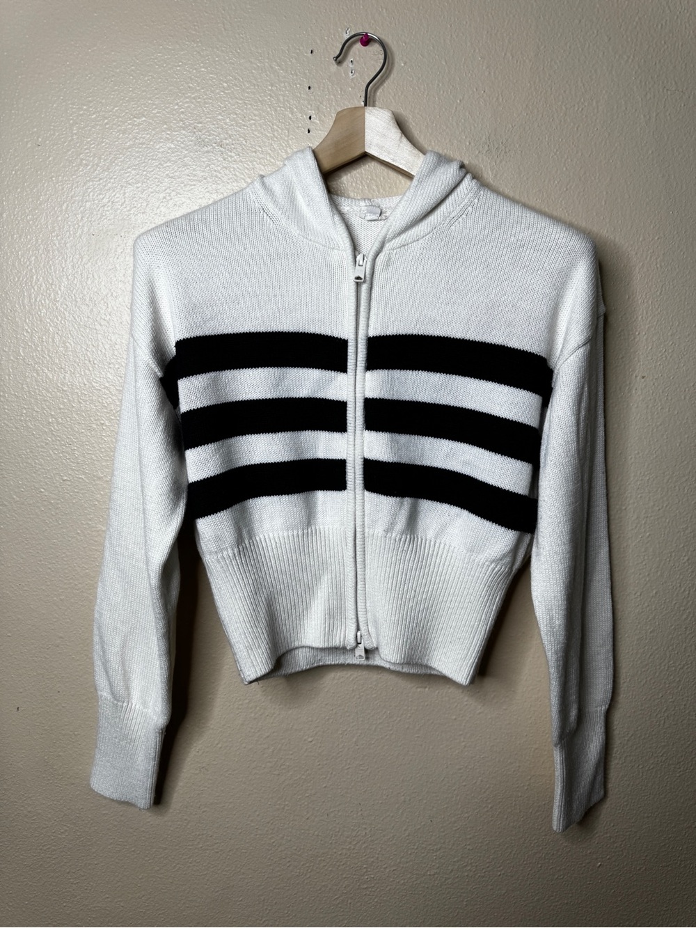 Garage Women’s White Stripped Knit Hoodie Sweater Medium Cropped Casual Preppy - Picture 3 of 9
